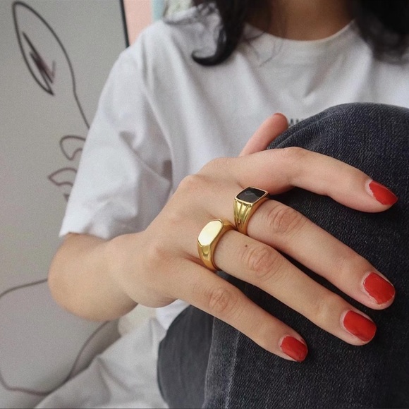 18K Gold Plated Hexagonal Ring - Picture 2 of 5